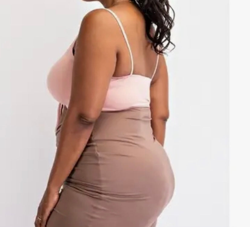 Curvy sized blush and brown dress